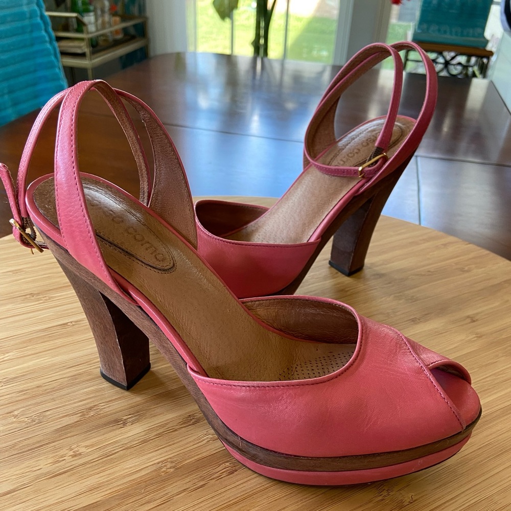 Corso Como Sandals w Striking Wooden Heel-8